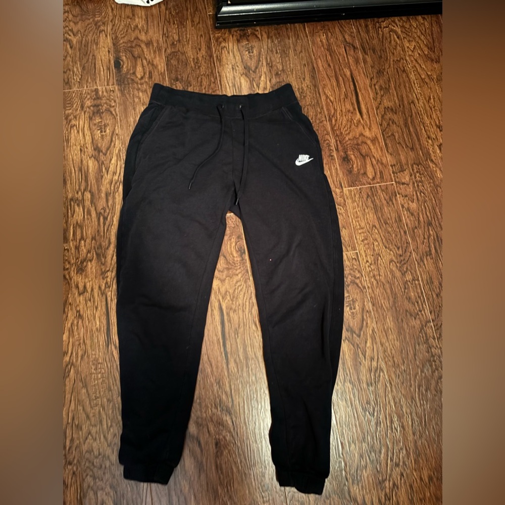 Nike women’s sweatpants